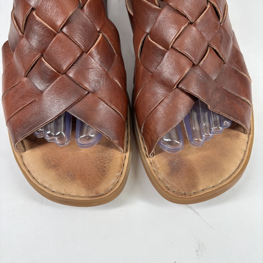 Born Iwa Women's US 9M Brown Leather Woven Gladiator Flat Zip Sandals BR0032992 - Picture 2 of 16